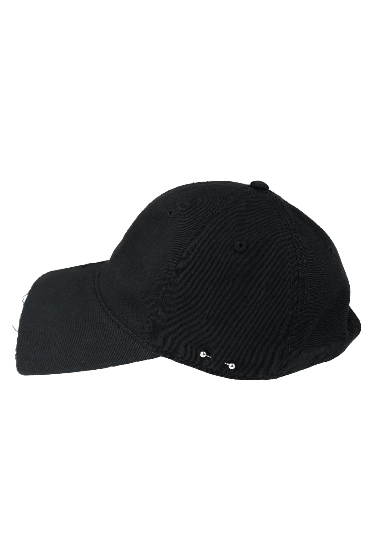 Darxy Pierced Cap Black 001
