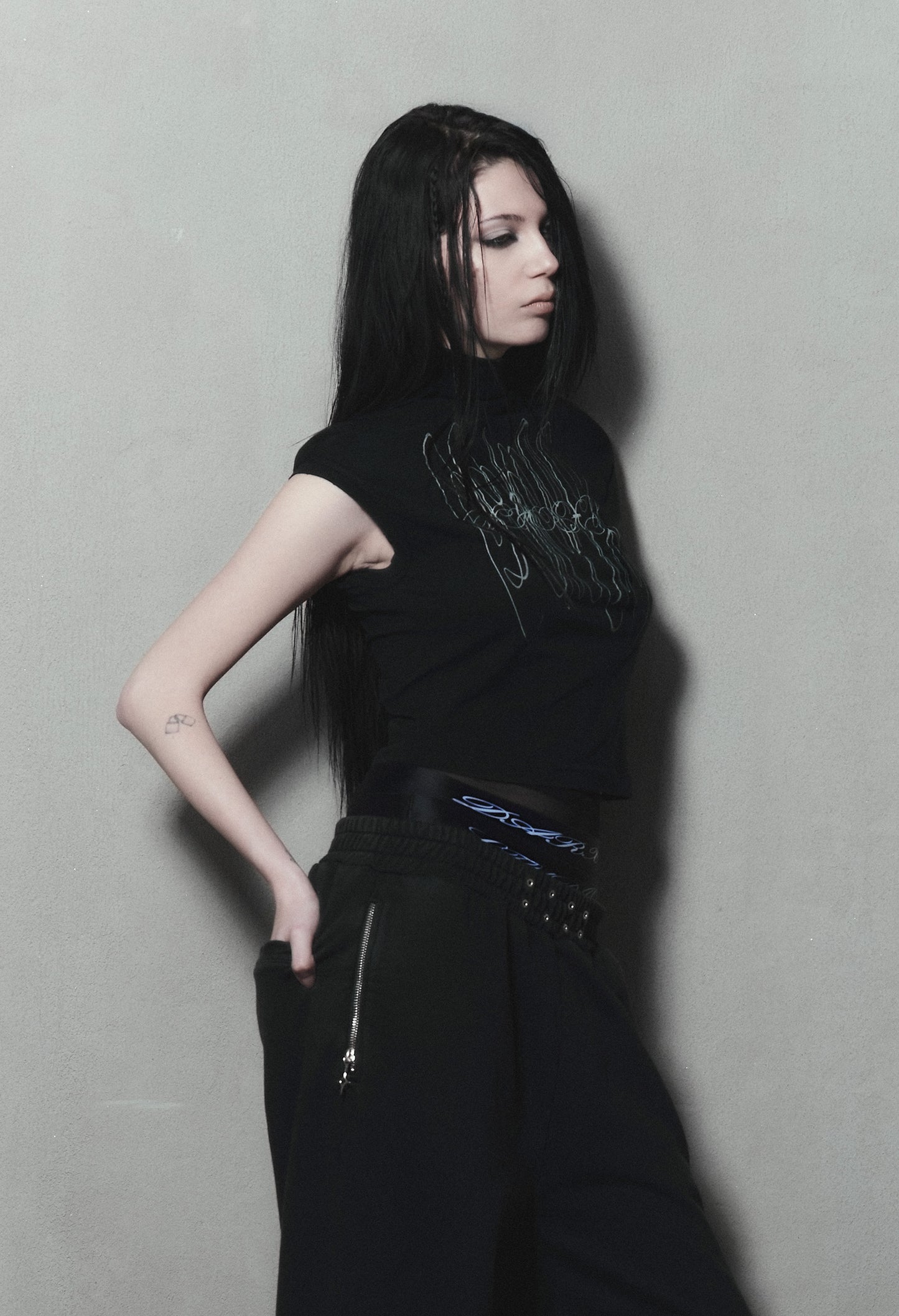 Baby Tee "Signature" Black 002