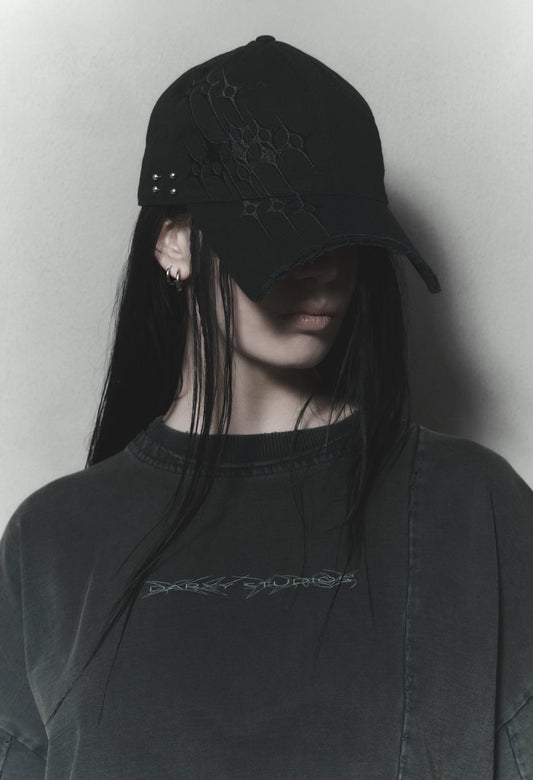 Darxy Pierced Cap Black 001