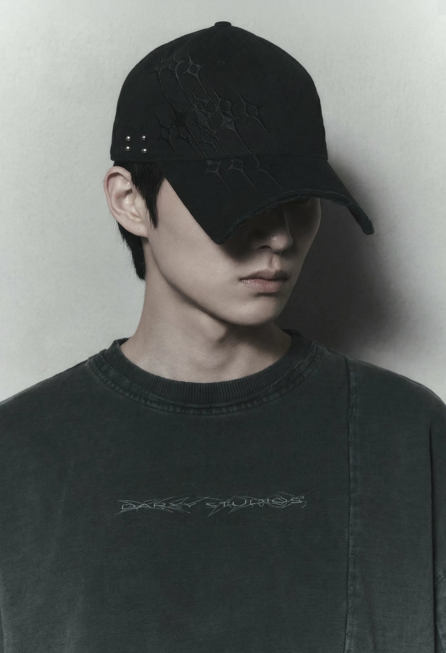 Darxy Pierced Cap Black 001