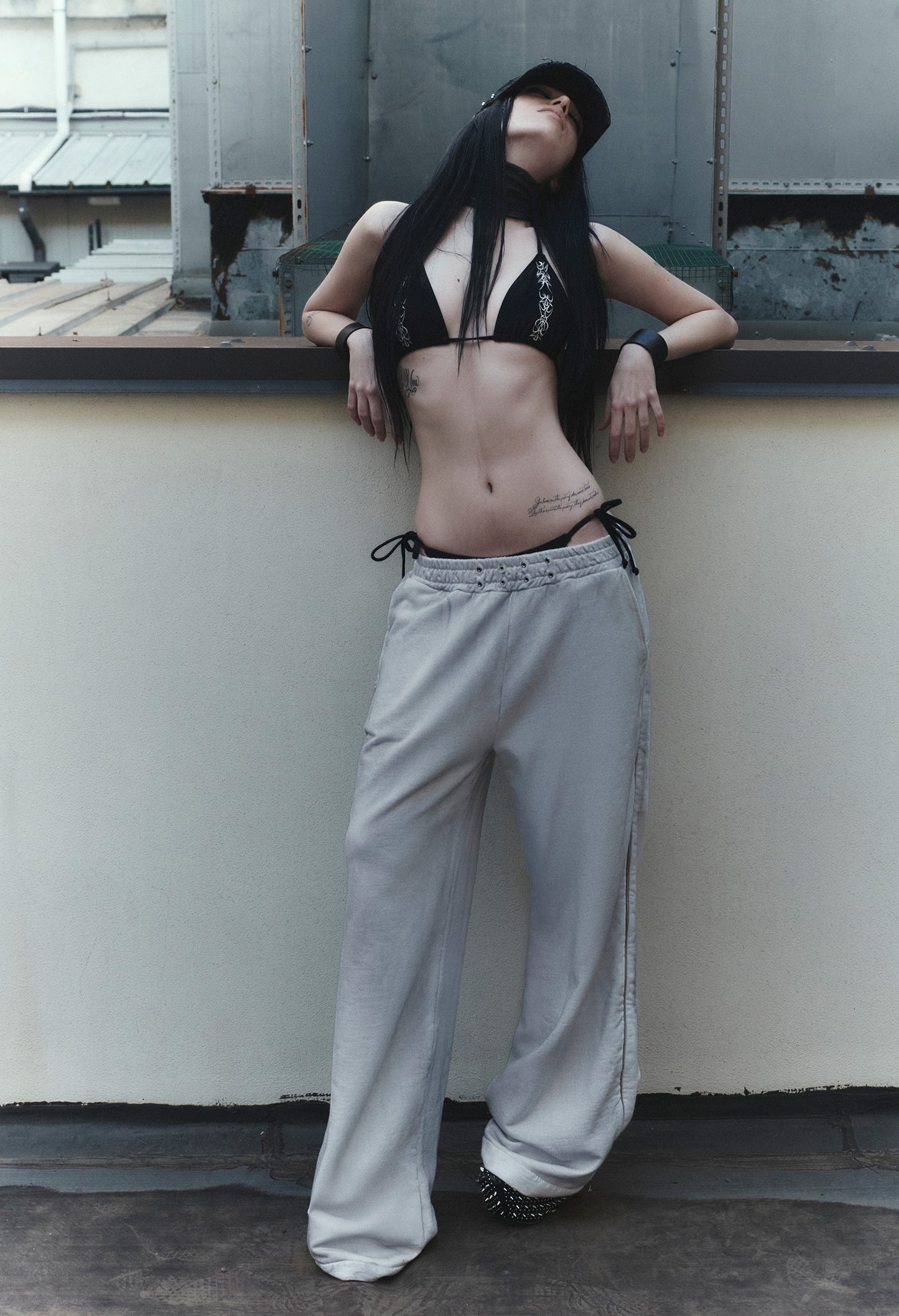 Sweatpants Left Zip White "Dirt" 002